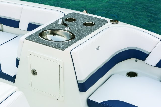 Chaparral 191 Suncoast Wetbar